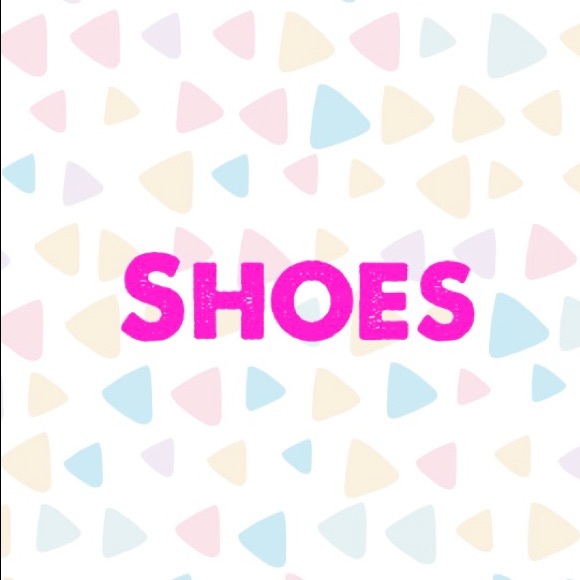 Shoes - Picture 4 of 4